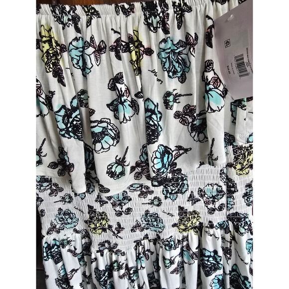 Luv Betsy by Betsy Johnson Smocked Romper size Large. - Picture 2 of 7